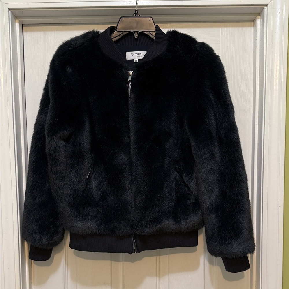 Formula Joven Black Faux Fur Bomber Jacket size 38 (S)
